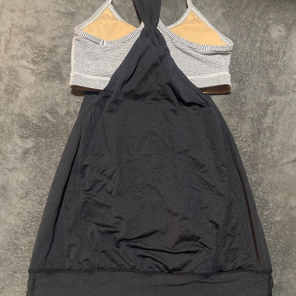 Lululemon No Limits Tank Top Loose Fit with Built in Bra - Picture 4 of 4